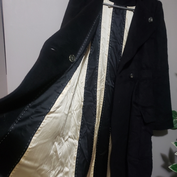 Winter coat - Picture 5 of 7